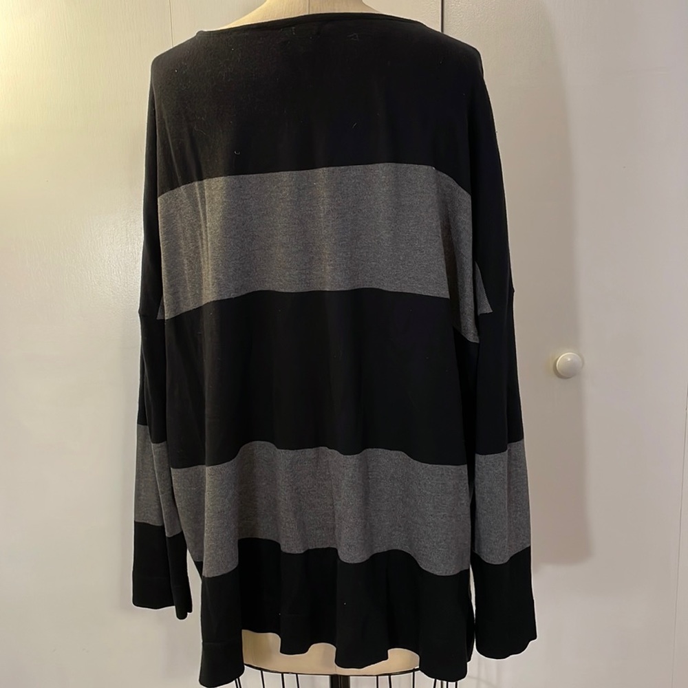 Chaps black and grey striped crew neck sweater - Picture 4 of 6
